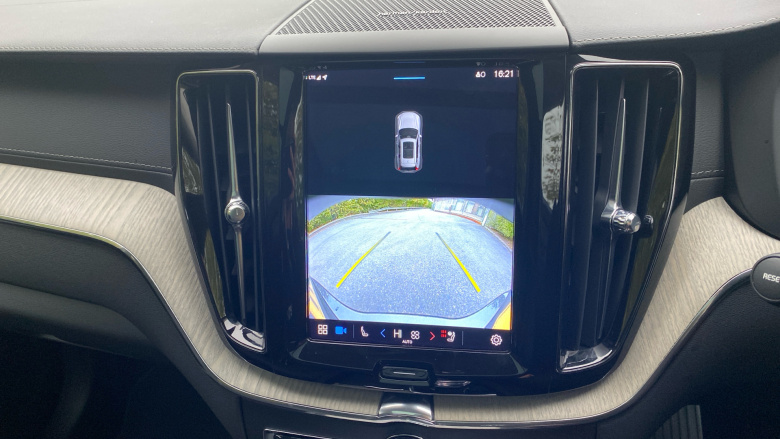 Volvo Xc60 2.0 B5P Inscription Pro 5dr AWD Geartronic Petrol Estate